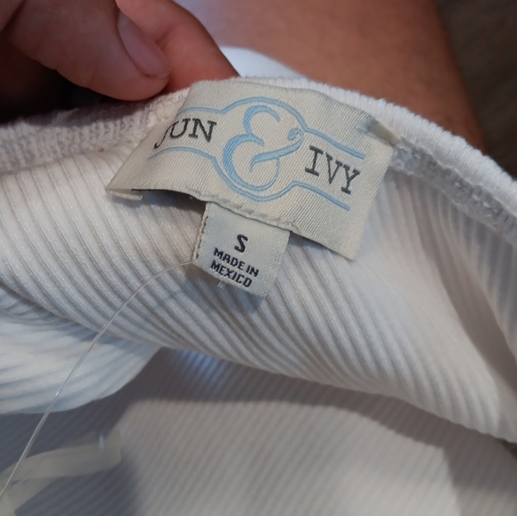 Francesca's White One-Shoulder Ruffle Top Size S - Picture 4 of 5